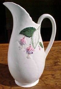 F12-a.Crown Devon tall pitcher jug 13kB.jpg (12407 bytes)