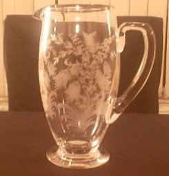 F16-a.Tiffin pitcher 2 13kB.jpg (13196 bytes)