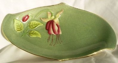 H6-a.Royal Winton Fuchsia dish 15kB.jpg (15274 bytes)