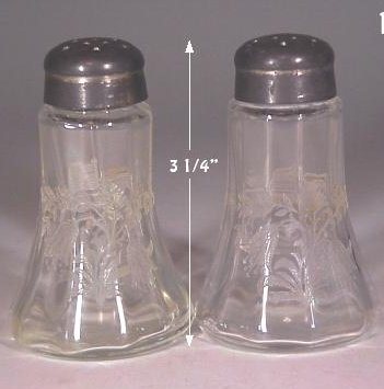 I-9-a.Tiffin salt and pepper shakers fuchsia 20kB.jpg (19691 bytes)