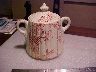 J23-Red Transfere ware Sugar Bowl Fuchsia pattern 17kB.jpg (17082 bytes)