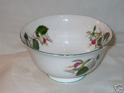 J43-Shelley fuchsia sugar bowls.jpg (12977 bytes)