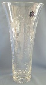 D17-a.Stuart crystal vase with fuchsias 13 inch 9kB.jpg (8208 bytes)