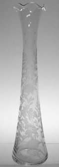 D2-a.Bud vase with fuchsia engraving 6kB.jpg (5565 bytes)