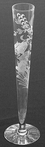 D34-a.Tiffin Fuchsia bud vase 19kB.jpg (18797 bytes)