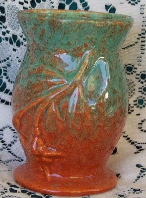 D44-a.Diana Pottery embossed fuchsia vase 40kB.jpg (40274 bytes)