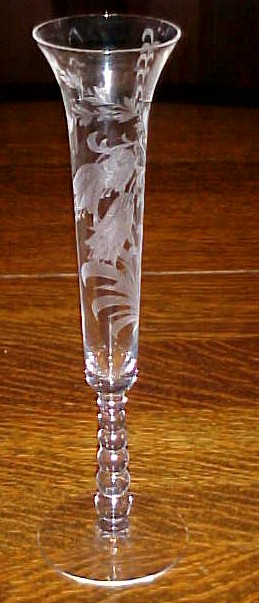D46-Tiffin fuchsia  beaded stem vase 52kB.jpg (52518 bytes)