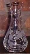 D55-a.Stuart crystal glass fuchsia vase 7kB.jpg (6296 bytes)
