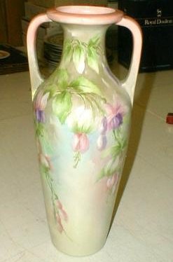 D58-a.J.P. Limoges handpainted fuchsia vase 16kB.jpg (16363 bytes)