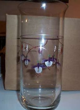 D63-a.Glass vase with painted flowers 2 16kB.jpg (15957 bytes)