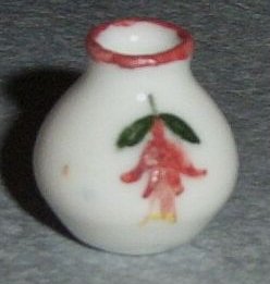 D67-a.Miniature fuchsia vase NZ 12kB.jpg (11754 bytes)