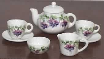 E21-Teaset fuchsias $85 8kB.jpg (7193 bytes)