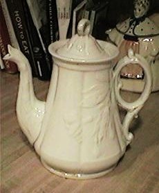 E22-a.English Ironstone fuchsia border coffeepot 14kB.jpg (15573 bytes)