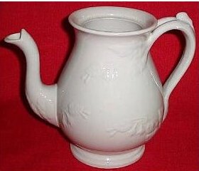 E24-a.Ironstone teapot fuchsia pattern George Jones 14kB.jpg (14002 bytes)