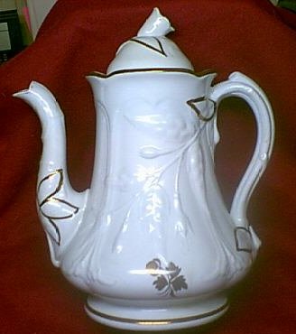 E37-Anthony Shaw bordered fuchsia coffeepot 22kB.jpg (22732 bytes)