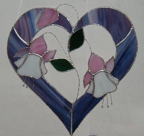 O4-a.Fuchsias on heart - Stained glass 39kB.jpg (39650 bytes)