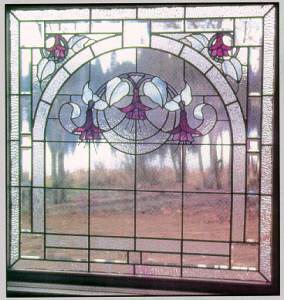 O63-Fuchsia love seat stained glass pattern.jpg (20890 bytes)