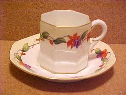 J20a-Cup and saucer Made in England 2 10kB.jpg (9274 bytes)