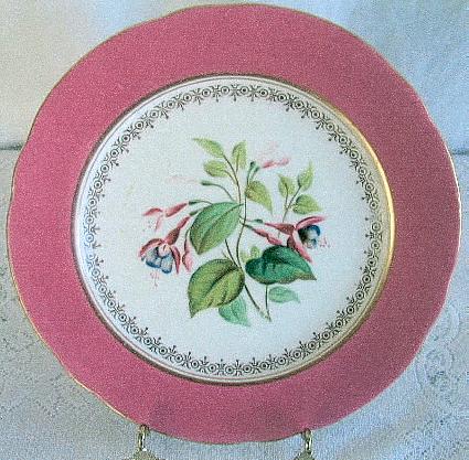 B27-b.Vintage decorative fuchsia plate 53kB.jpg (53696 bytes)