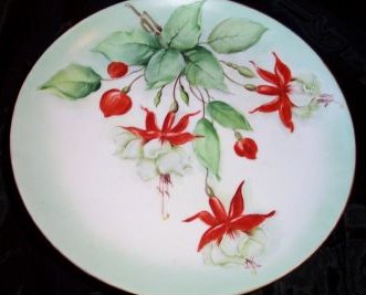 B9-a.Large dish with fuchsias 1968 17kB.jpg (17381 bytes)