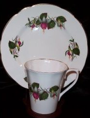 C1-a.Regency plate and mug 10kB.jpg (9590 bytes)