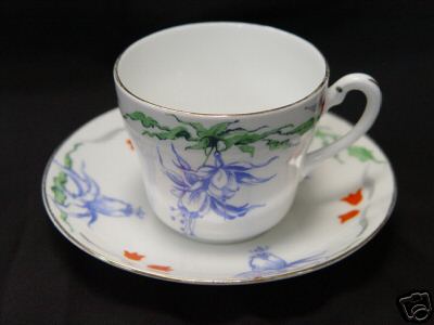 C113-Colclough fuchsia cup&saucer 15kB.jpg (14911 bytes)