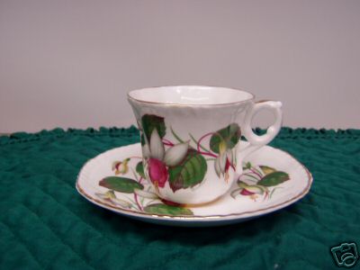 C117-Royal Grafton demitage cup&saucer 16kB.jpg (15568 bytes)