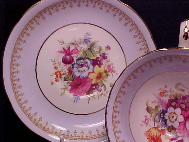 C118b-Hammersley cup&saucer 2 33kB.jpg (33331 bytes)