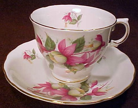 C17-a.Ridgeway cup and saucer 38kB.jpg (37925 bytes)