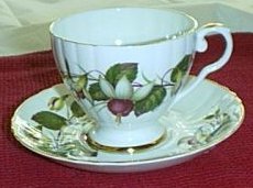 C19-a-Royal Grafton cup&saucer 12kBkB.jpg (12002 bytes)