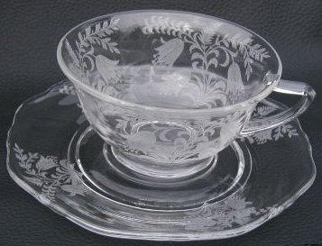 C37-a.Tiffin glass cup and saucer late 1930 26kB.jpg (25670 bytes)