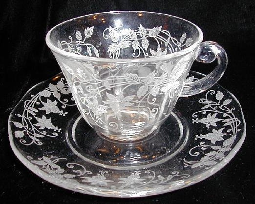 C38-a.Fostoria glass cup and saucers 72kB.jpg (73565 bytes)